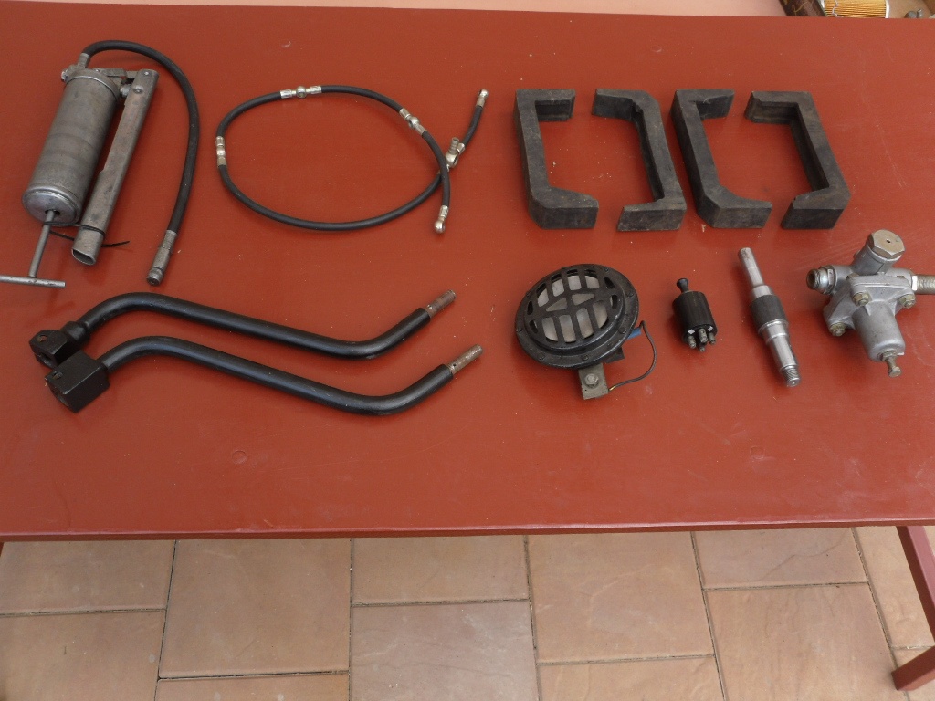 Traktor, zetor,diely,major,crystal,kryštal,zamok,kľučka - 7