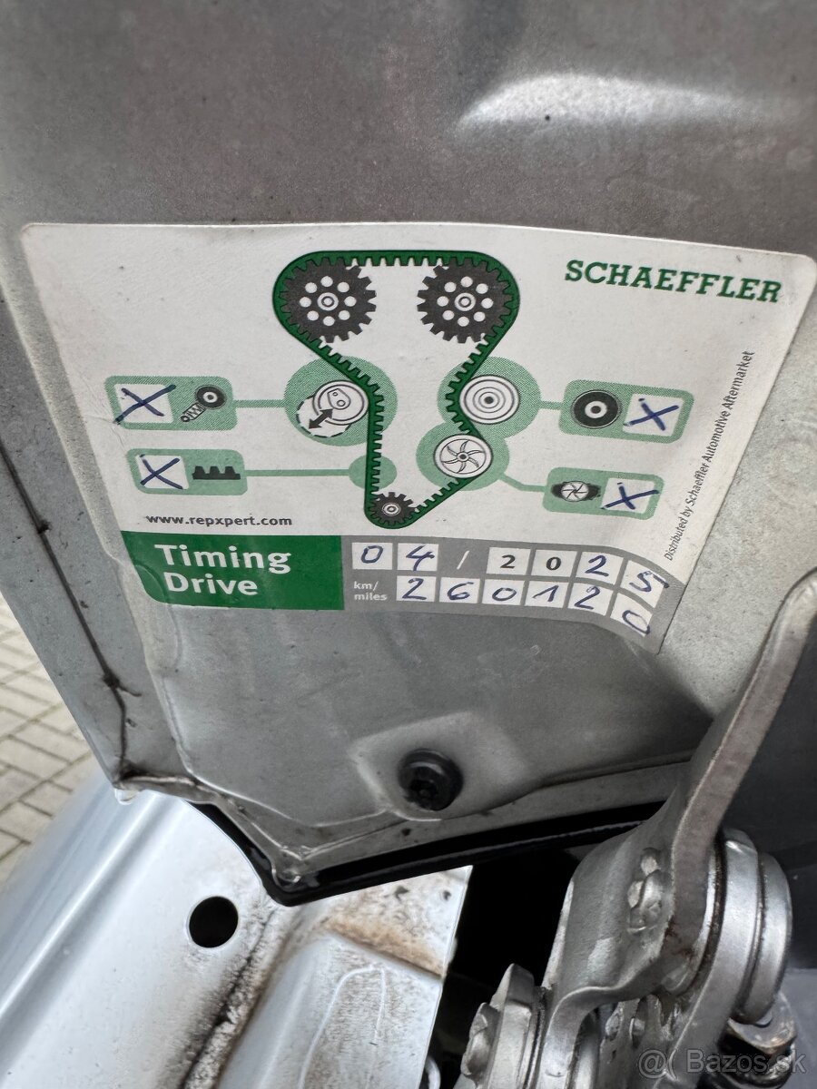 Volkswagen Sharan 4motion 1.9tdi 7 miestny - 7