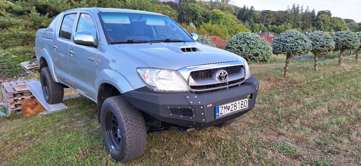 HILUX - 7