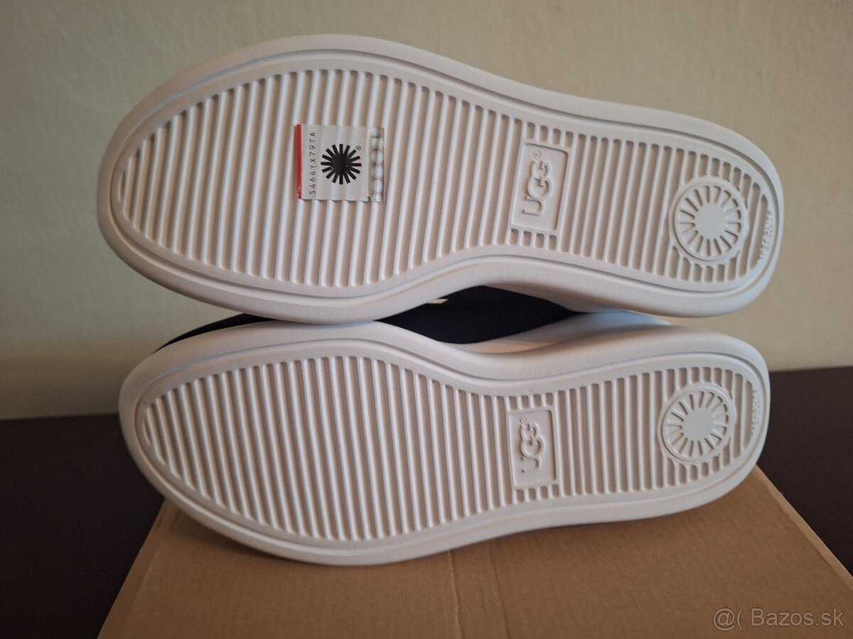 UGG Sneaker Black veľkosť 38 - 7