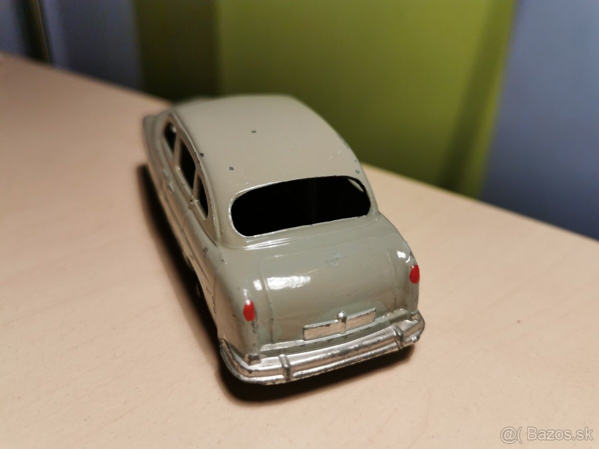 Dinky toys Ford Vedette - 7