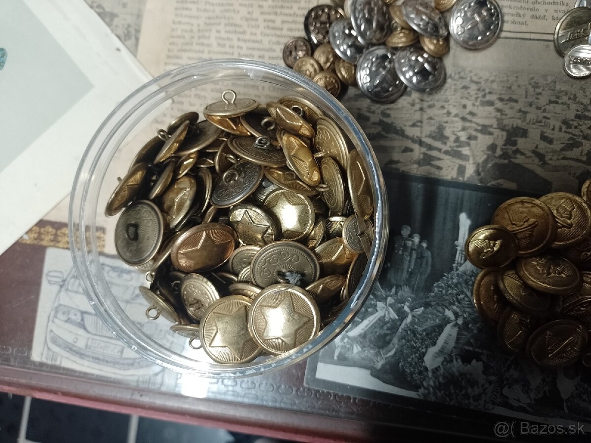 Gombíky socializmus - 7