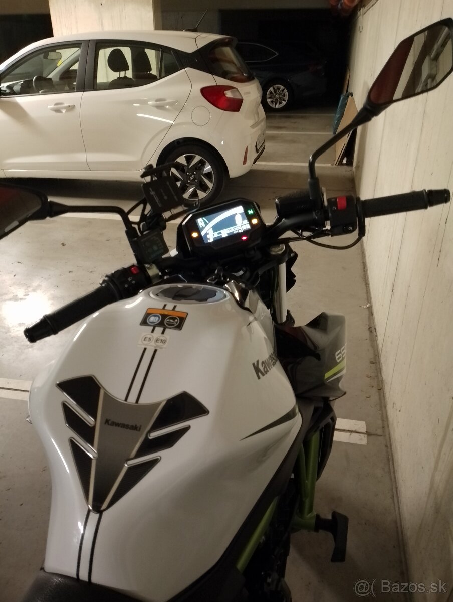 Kawasaki Z650 - 7