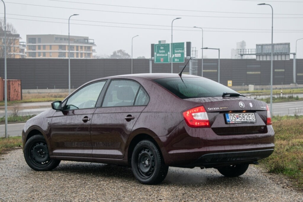 Škoda Rapid 1.2 TSI 77kw M6 - 7