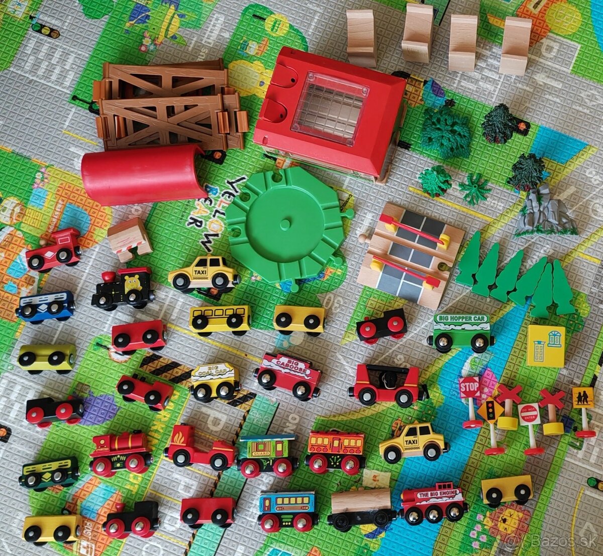 predam drevenu zeleznicu a original vlaciky Tomas the Train - 7