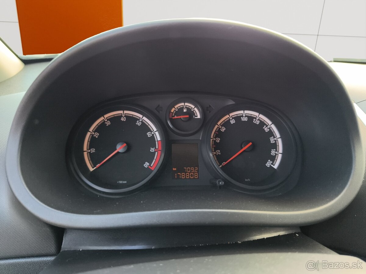 Opel Corsa 1.2 R.V.2011 5ST.MANUAL - 7