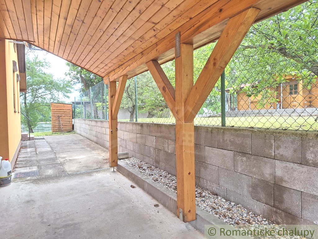 Kompletne zariadená chatka na brehu Dunaja v podunajskej o - 7