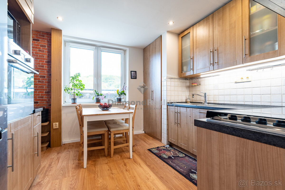 REZERVOVANÝ 3 IZBOVÝ BYT S TERASOU, PARKOVANÍM A ZÁHRADOU - 7