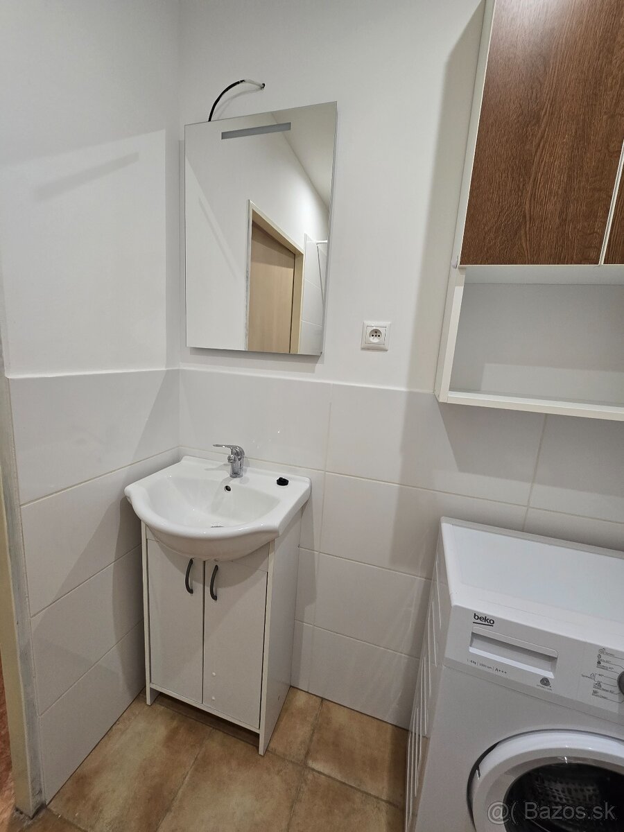Prenájom 1 izbového bytu Západ Poprad - 7