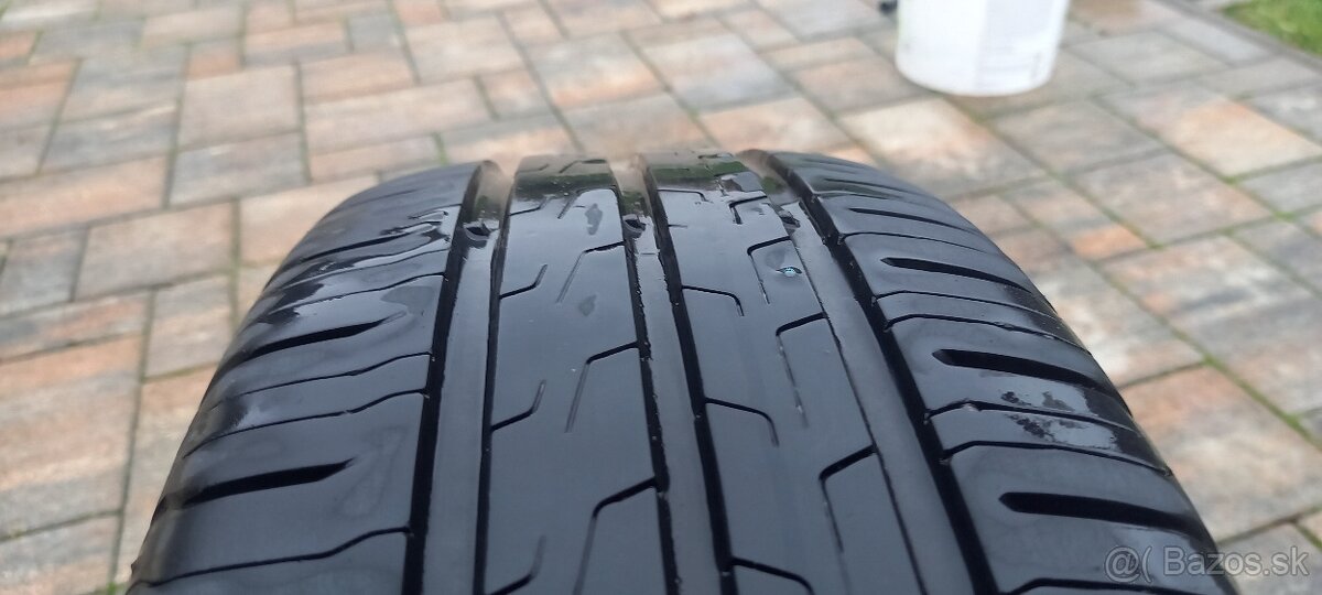 Pneu.185/60 R15 - 7