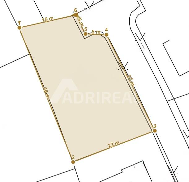PREDAJ: STAV.POZEMOK S IS; 699 m2; Poprad - Mlynica; 135.000 - 7