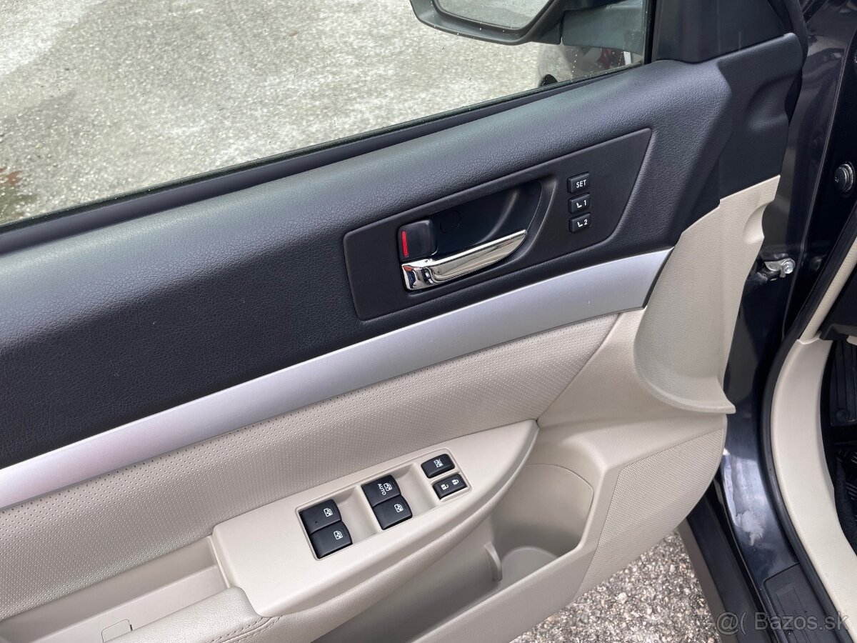 Subaru Legacy Outback 2,0 D CVT 150k - 7