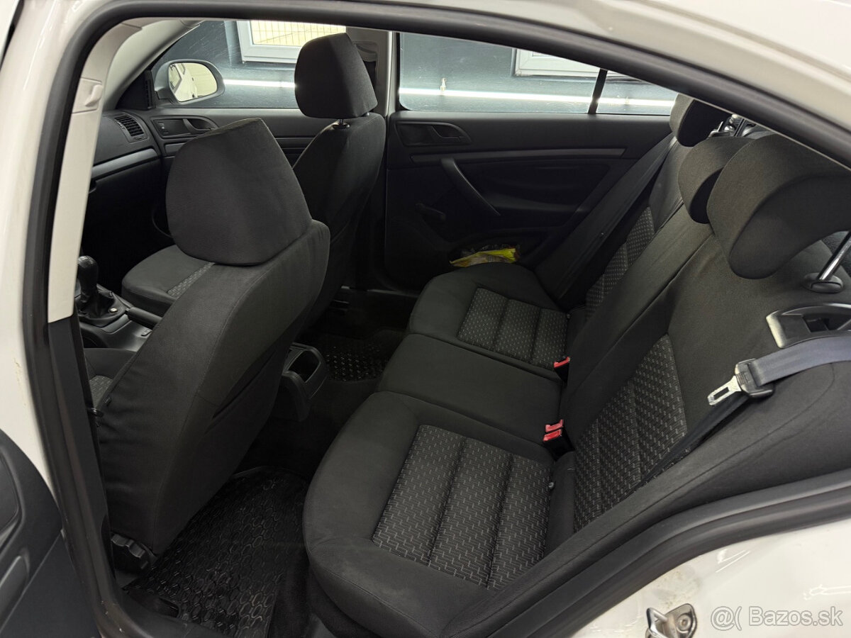 Škoda Octavia 1.6 MPI Family - 7