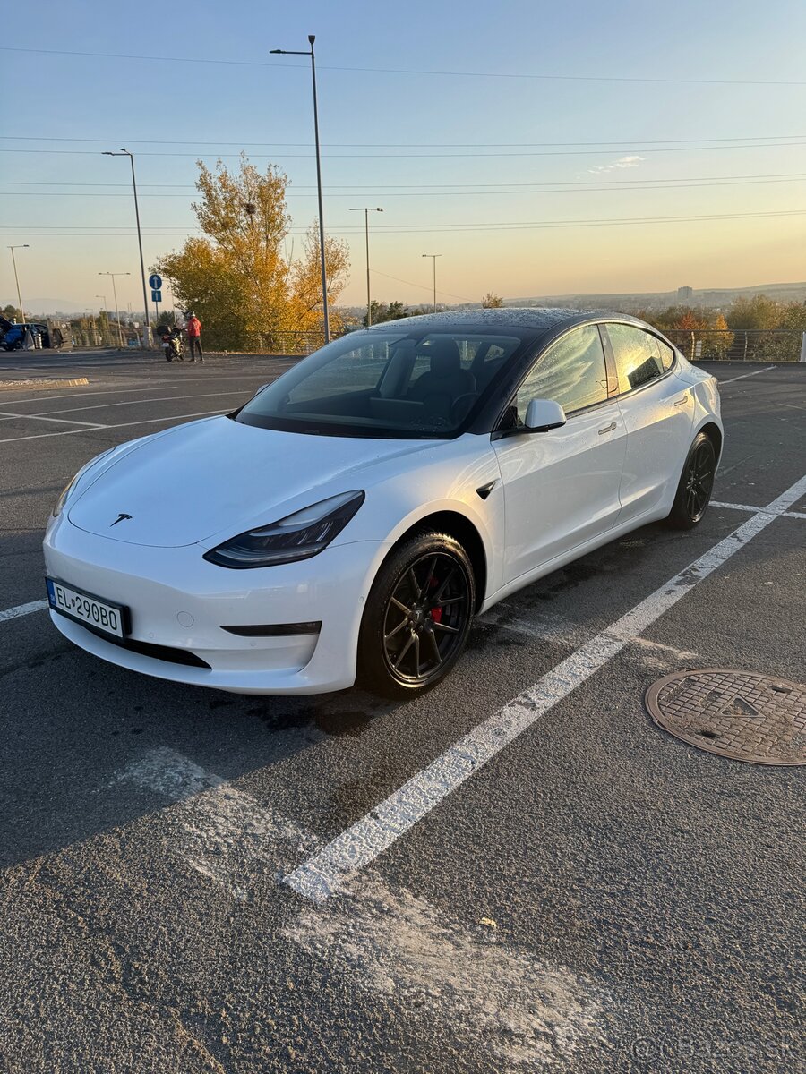 Tesla model 3 long range - 7