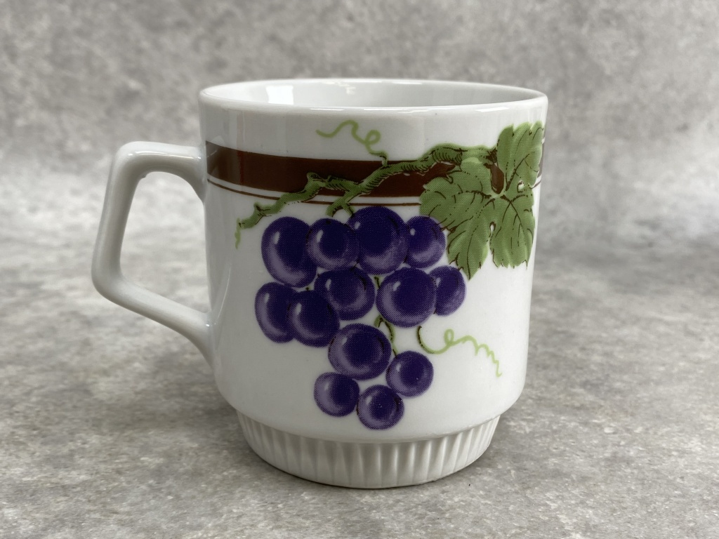 vintage ľudové šálky ovocie - 7