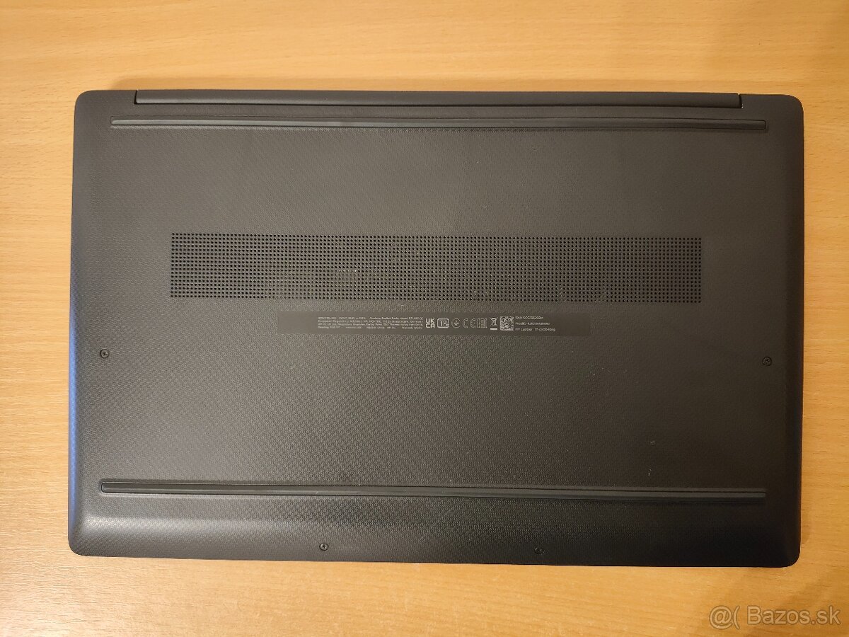 HP Laptop 17 i3 16GB 512GB SSD - 7