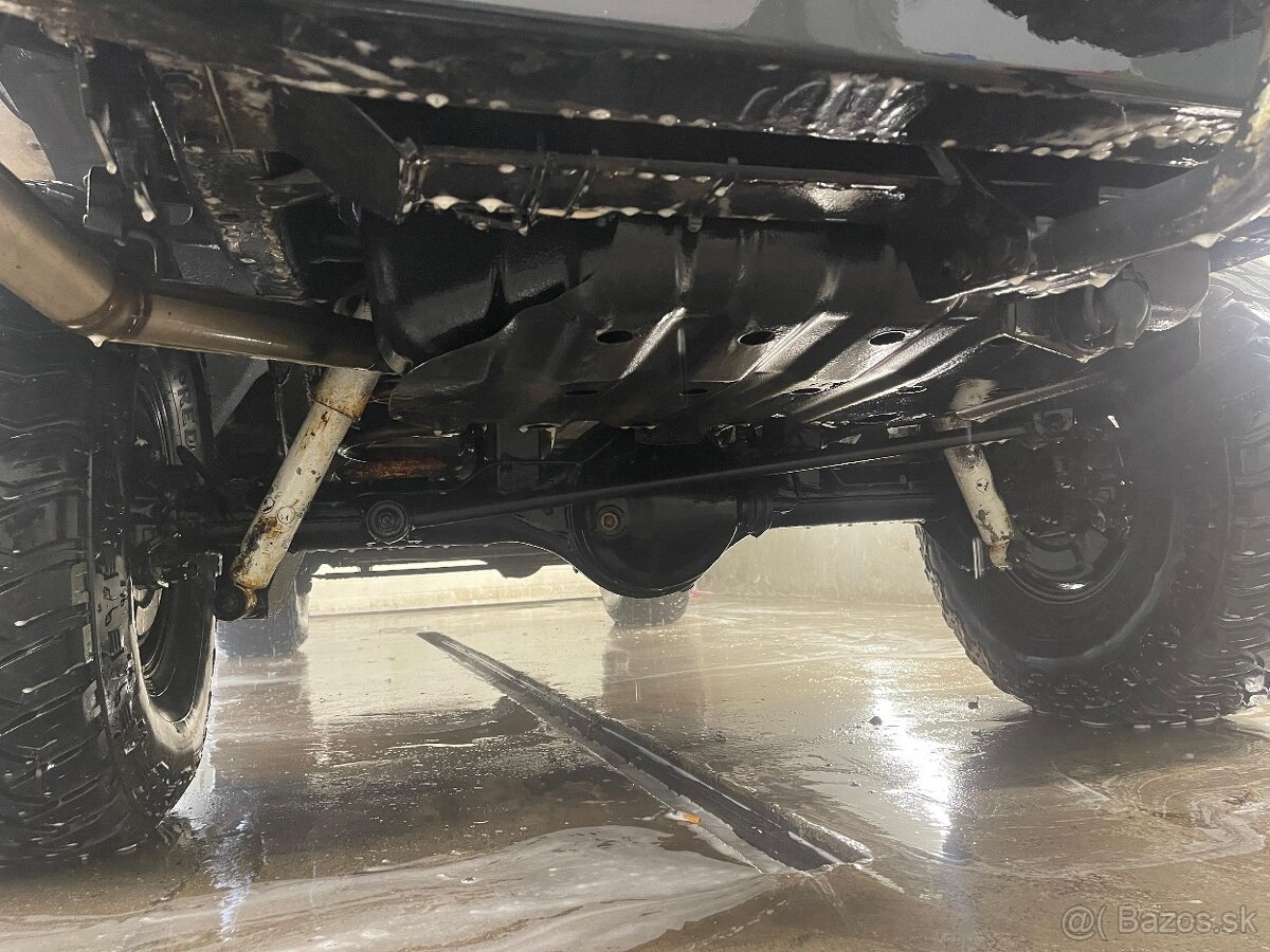 Predám Nissan Patrol y61 2,8 TD - 7