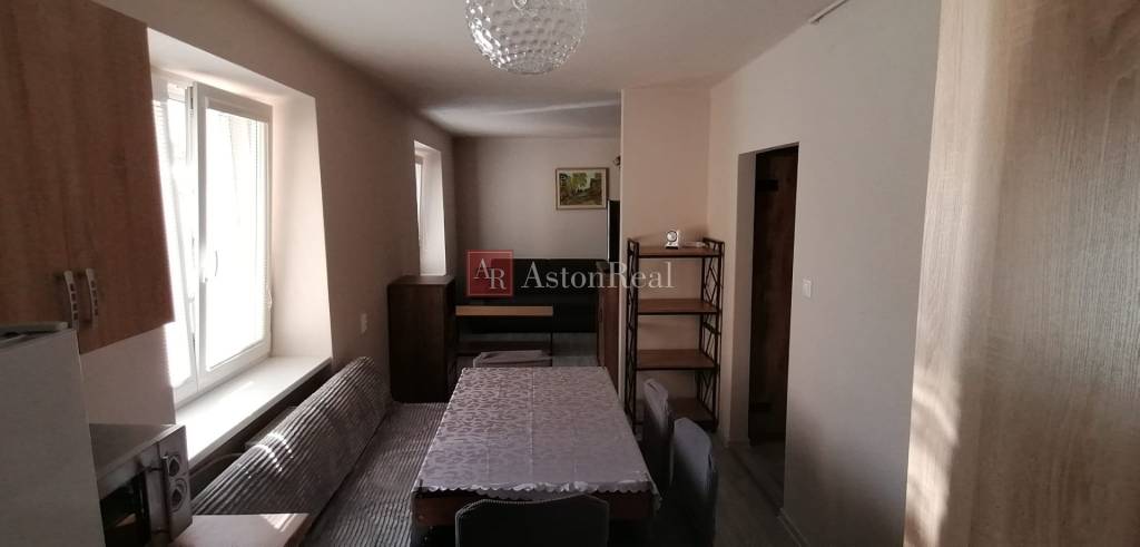 IBA U NÁS Vkusný 1+1, 34m2, rekonštr., zariadený, Hurbanova - 7