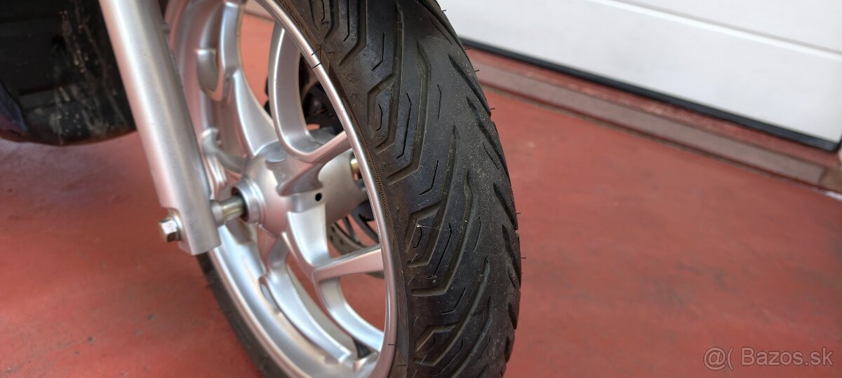 Piaggio Medley 150 - 7