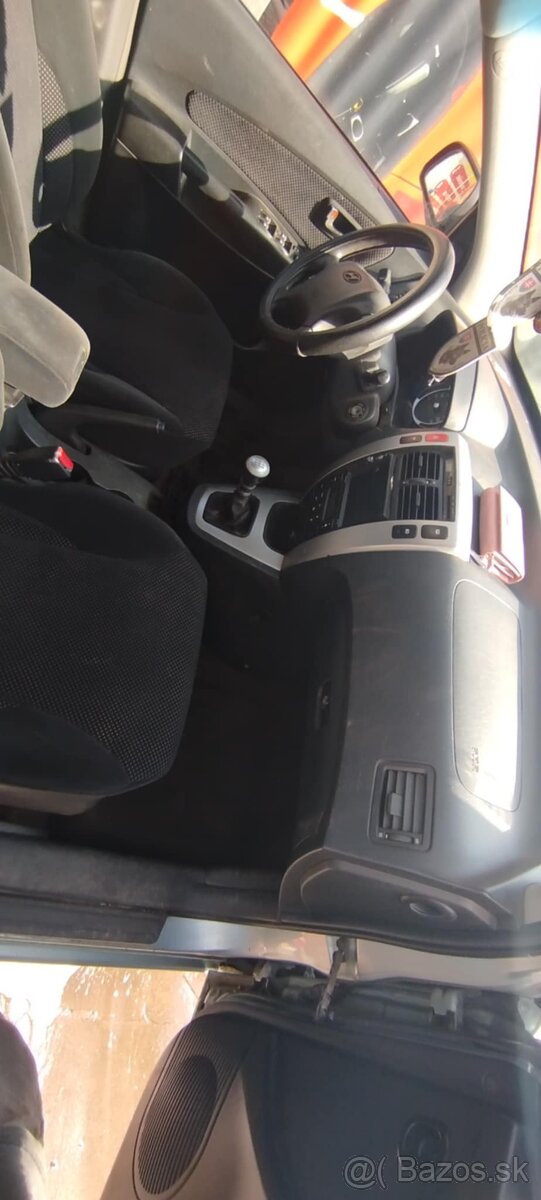 Hyundai Tucson 2.0 CRDi 103KW - 7