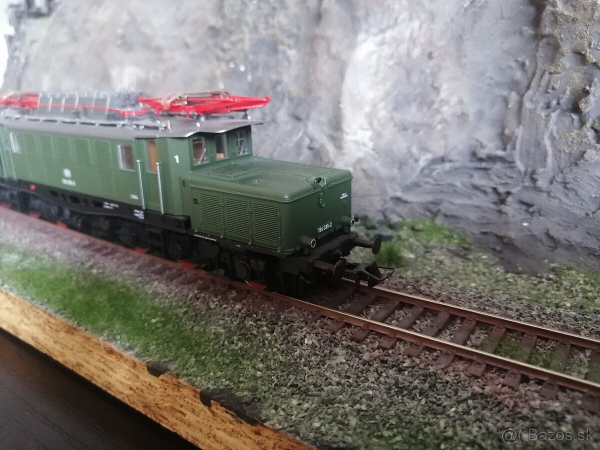 Roco krokodýl HO. - 7