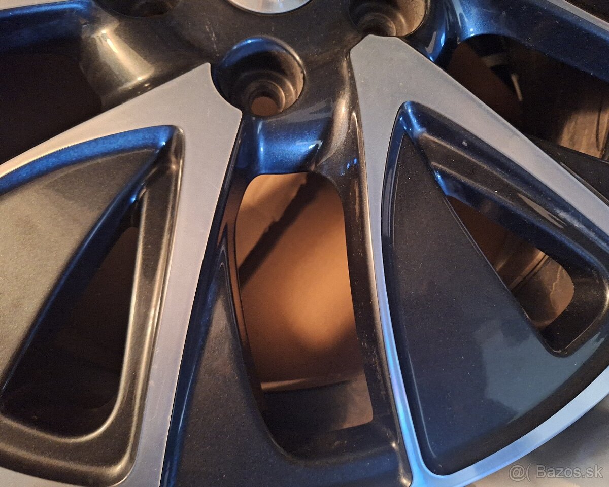 alu kolesá SUZUKI S CROSS R17 - 7