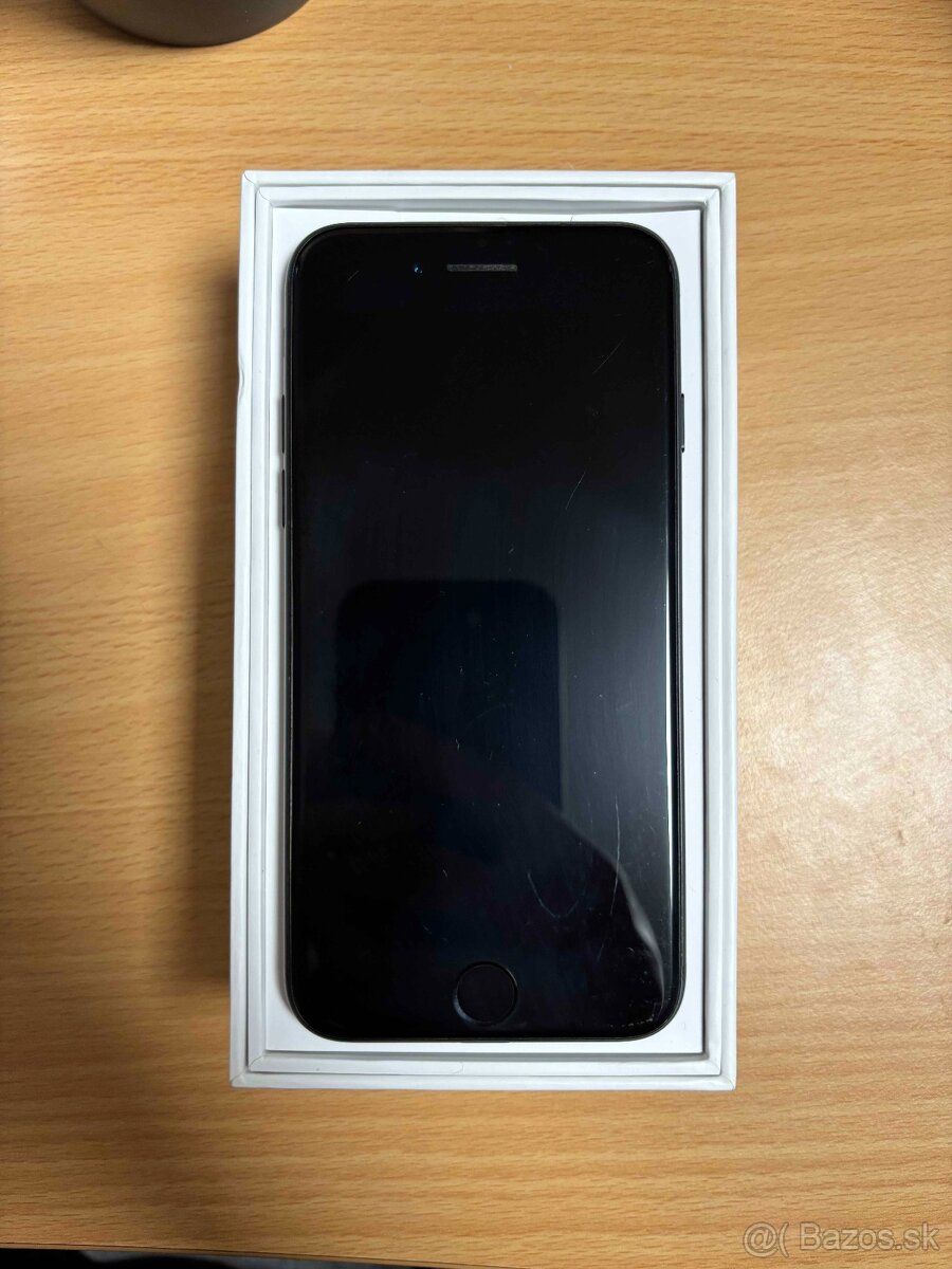 Apple iPhone 7 - 128GB - 84% kapacita batérie - 7