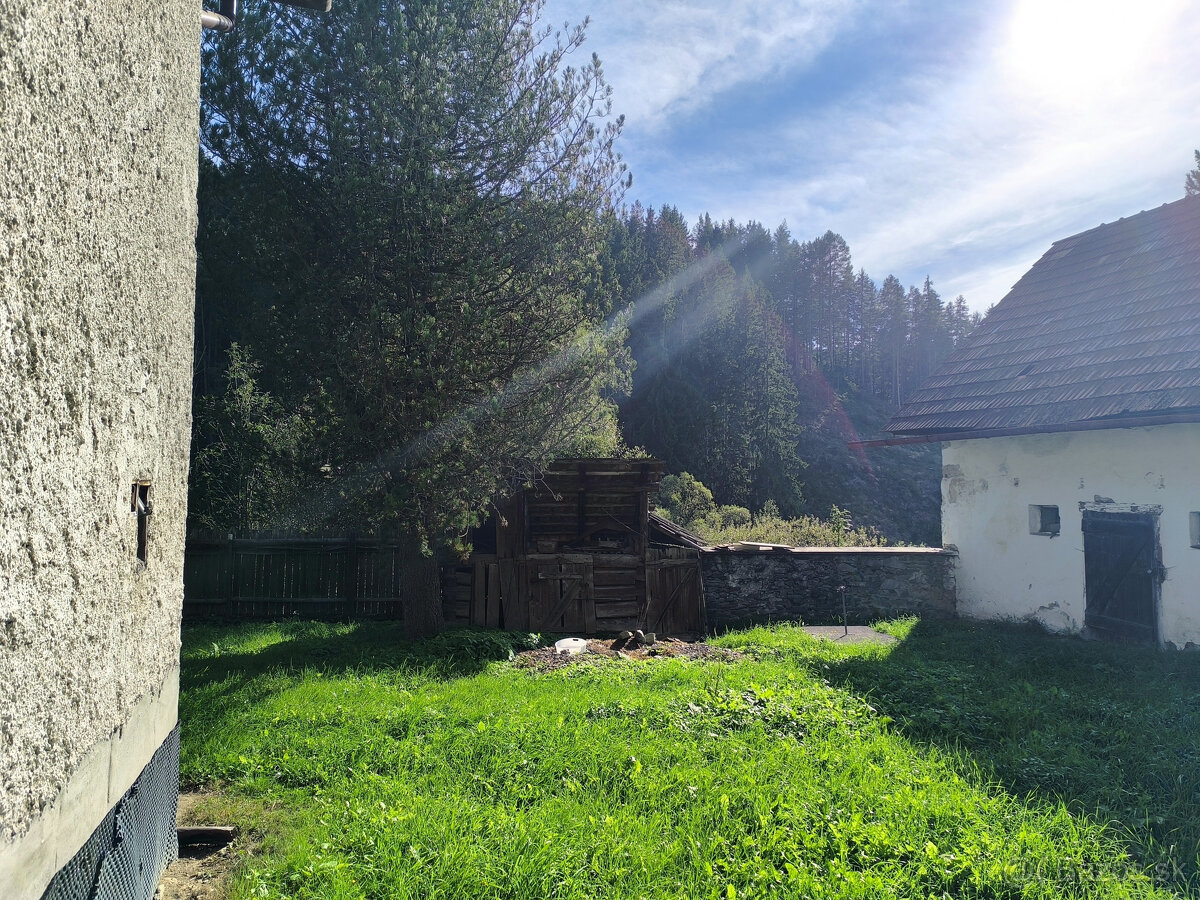 - R E Z E R V O V A N É - DOM CHALUPA V TICHEJ BOČNEJ ULICI - 7