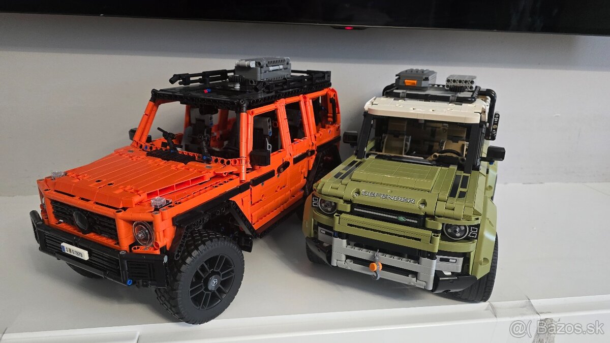 LEGO Technic Land Rover Defender 42110 - 7