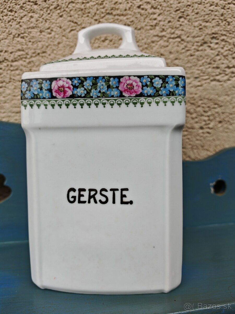 Koreničky v poličke - 7