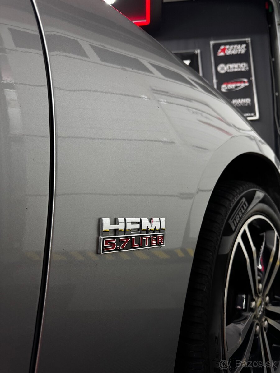Dodge Charger R/T 5,7L HEMI - 7
