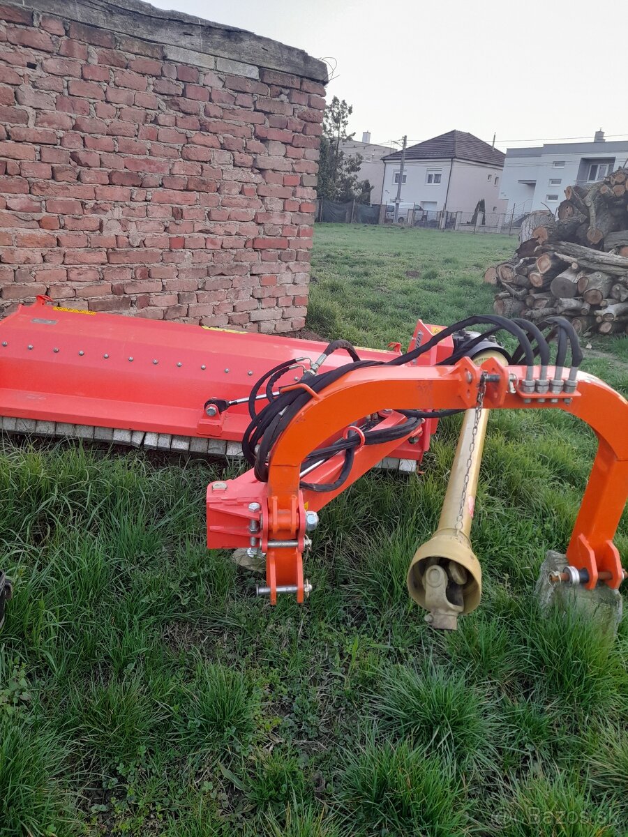 Priekopovy kladivkovy svahový mulčovač 165cm za traktor - 7