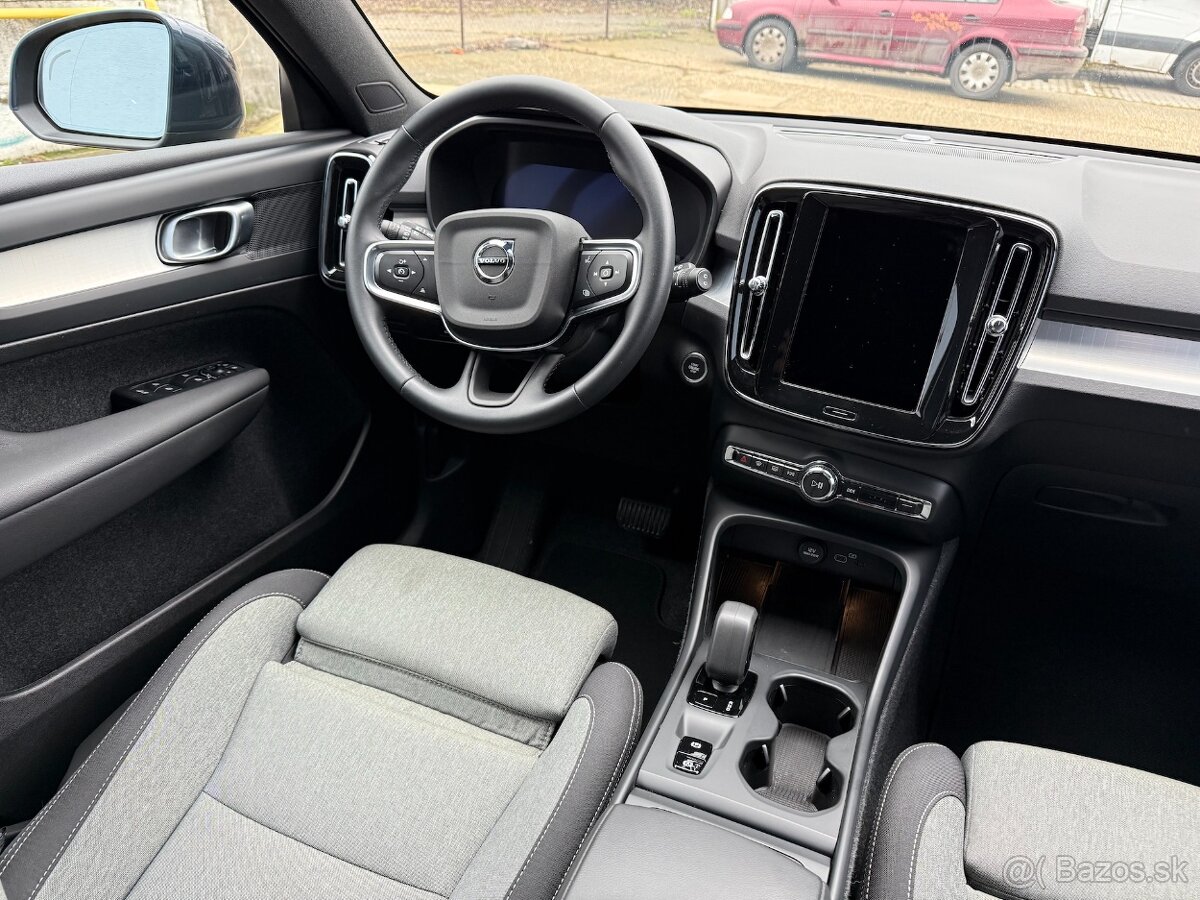 Volvo XC40 2.0 B3 mHEV Plus AT 2025 DPH - 7