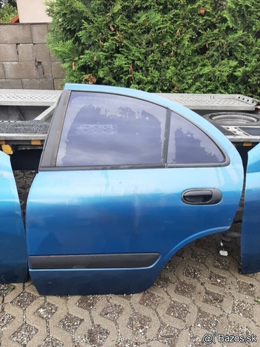 Predám dvere svetlá na Nissan almera 1.5 66kw QG15 rok 200 - 7