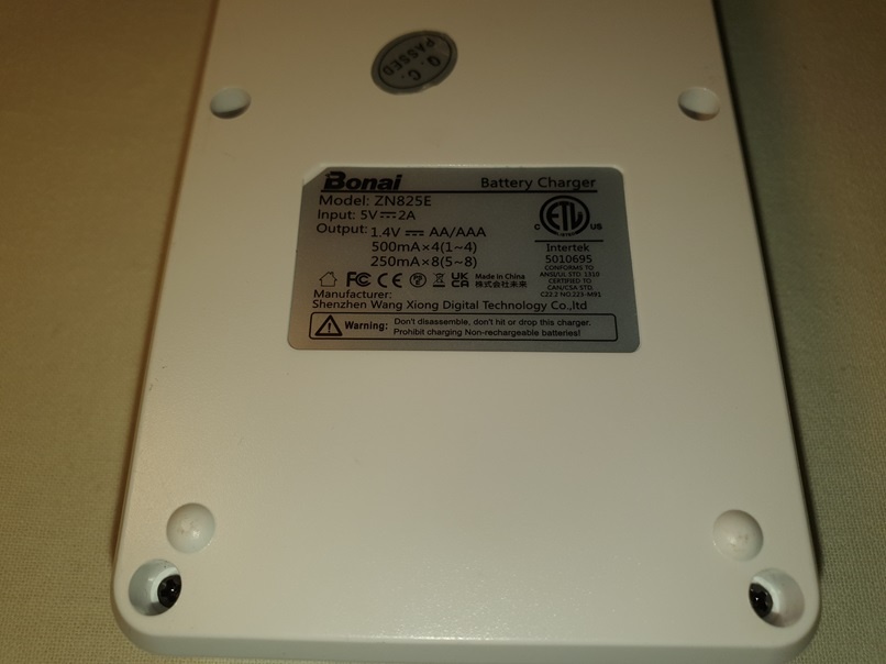 USB NABÍJAČKA Ni-MH AKUMULÁTOROV TYPU AAA / AA - 7