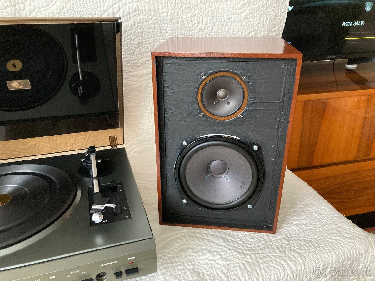 ZREPASOVANÝ gramofón TESLA NZC 300 - 7