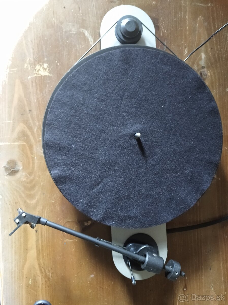 Pro Ject Elemental gramofon - 7