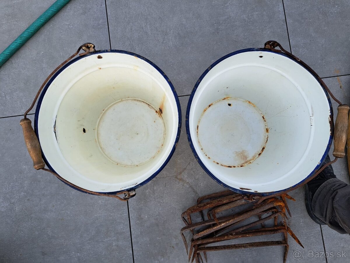 Chomút, kramle, vedrá, petrolejka, mlynec - 7