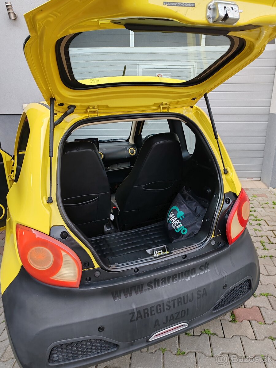 Elektromobil Zhidou - 7