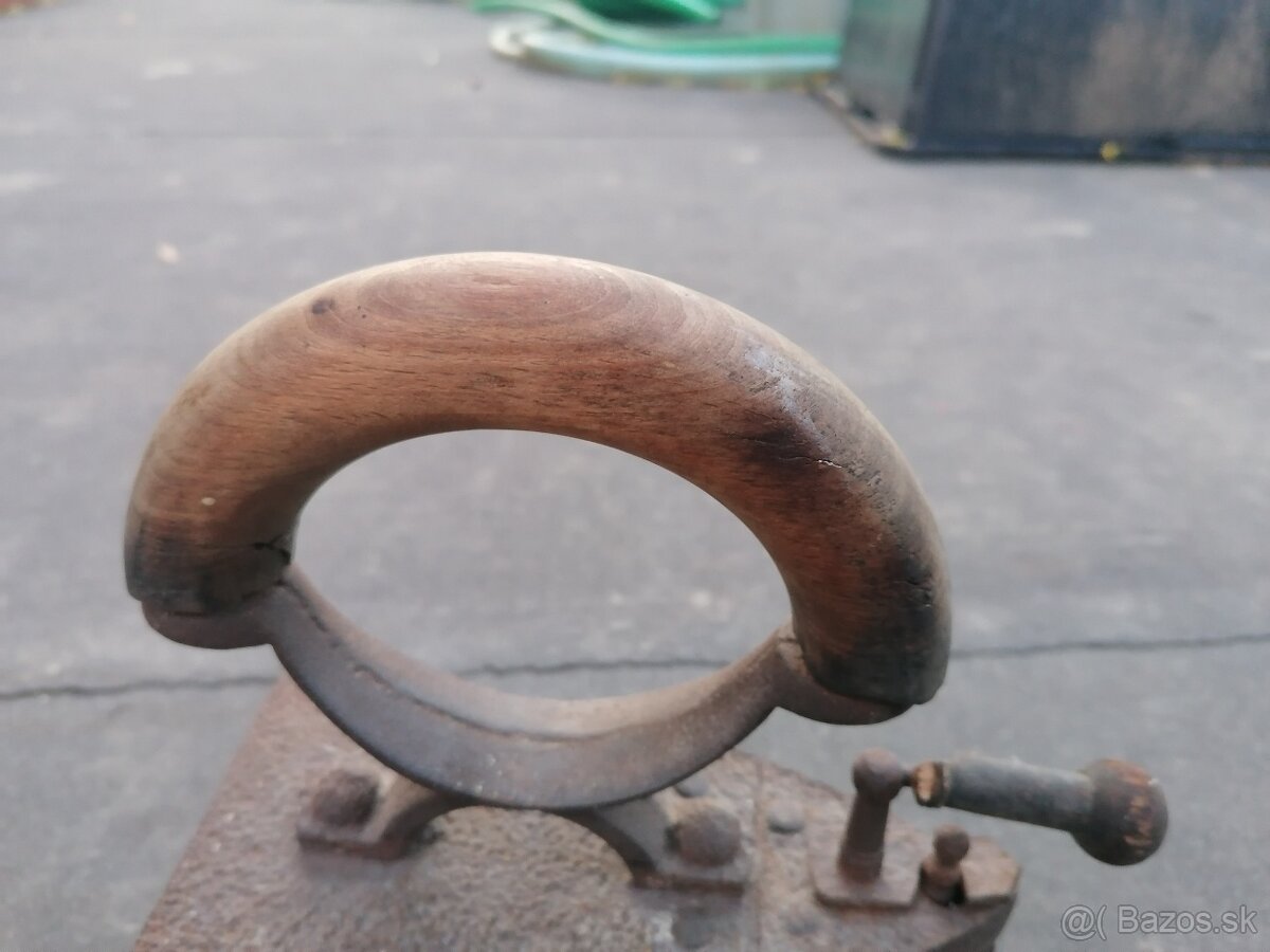 Predám starožitná žehlička - 7