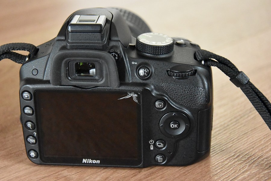 Nikon d3200 s VR 18-55 + brasna + power banka + pamat. karta - 7