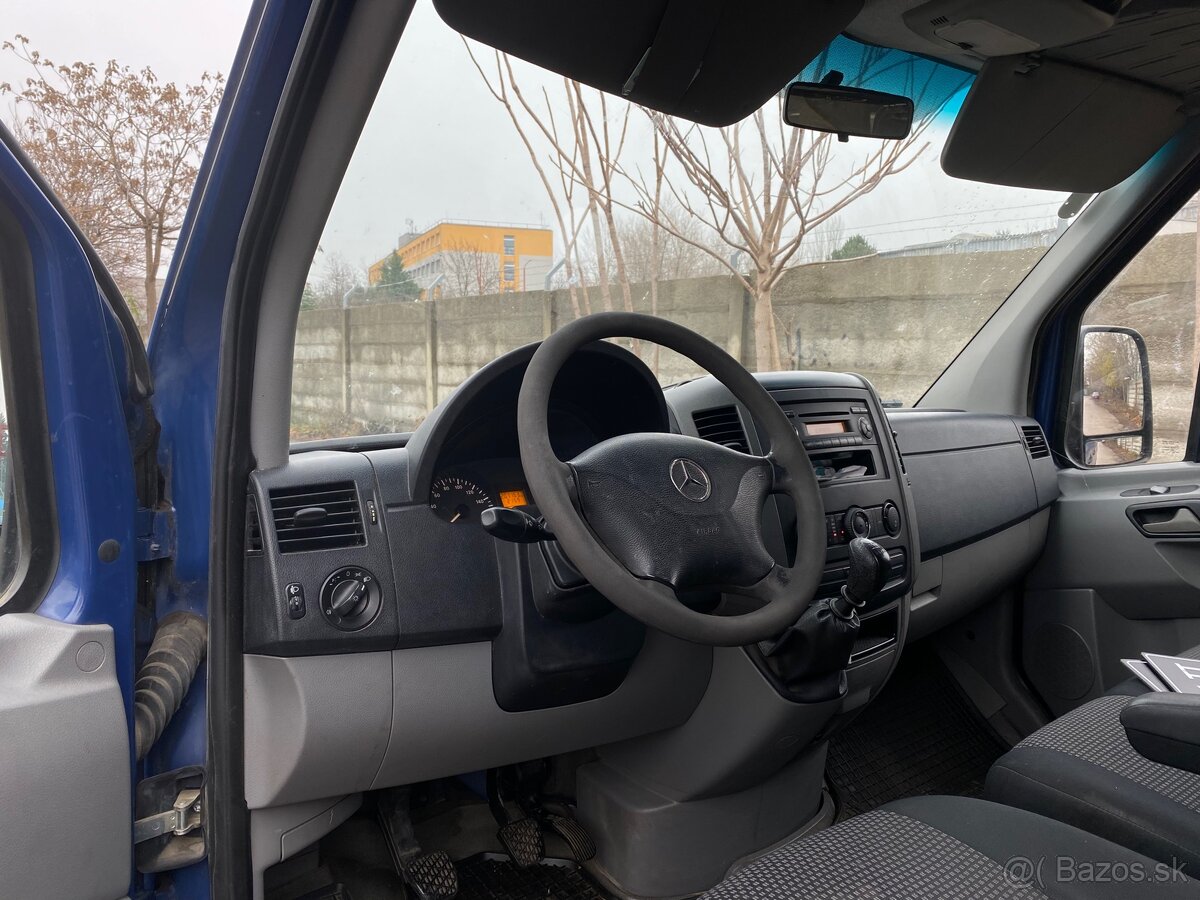 Predam vymením Mercedes Sprinter 311 CDI - 7