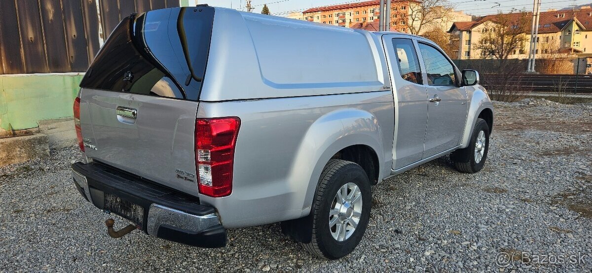 Isuzu D-max Double Cab Custom 4WD A/T - 7