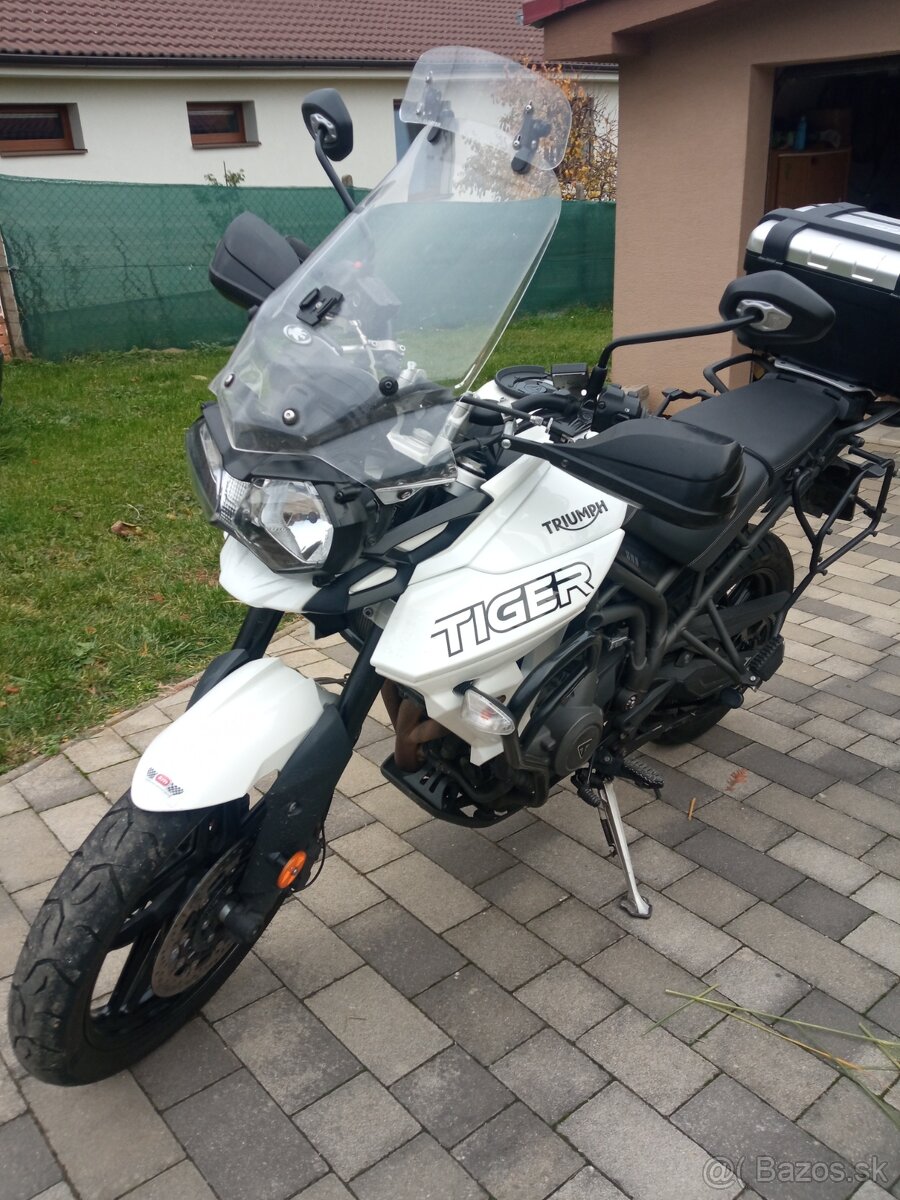 Triumph tiger 800 xr - 7