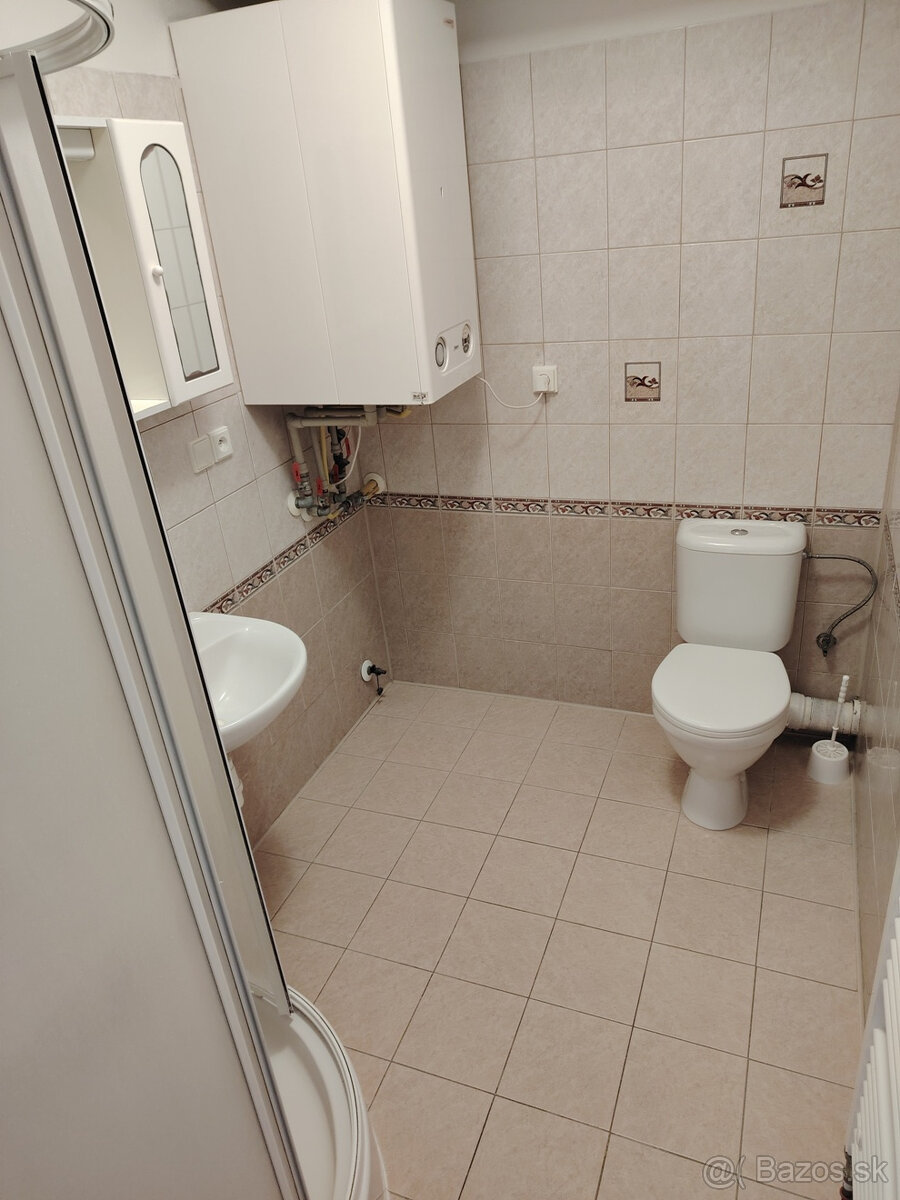 Prenájom 1 izbový byt Šurany s Balkónom. - 7