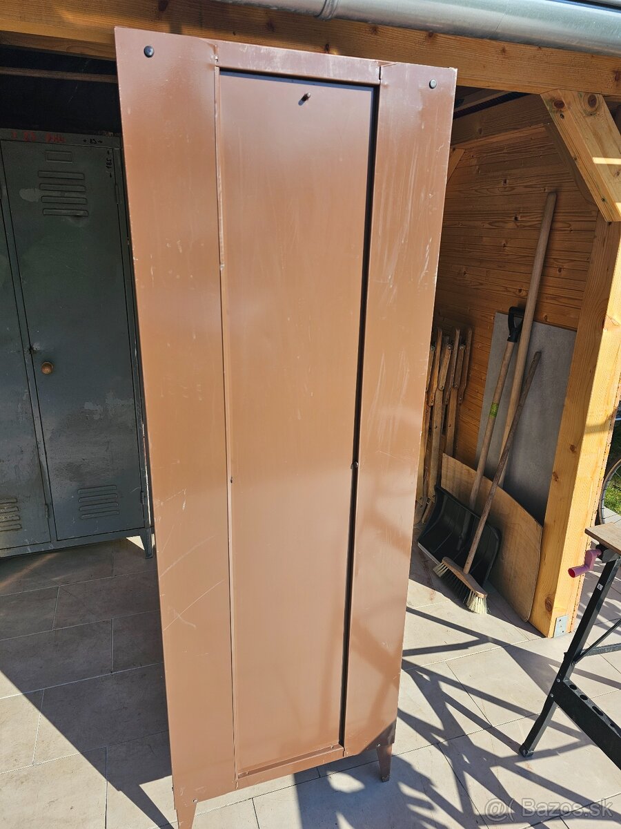 Plechová skrinka - 7