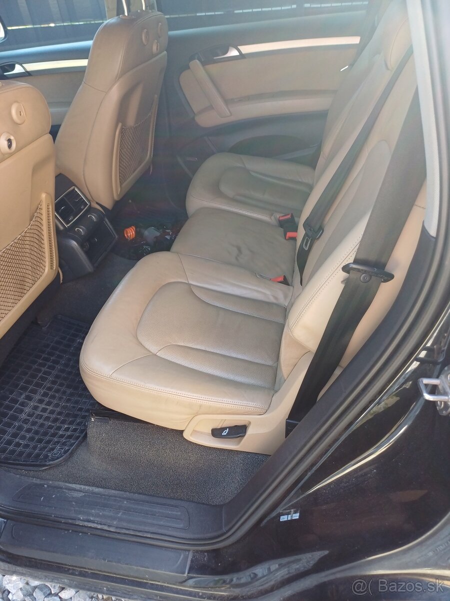 Audi Q7 - 7