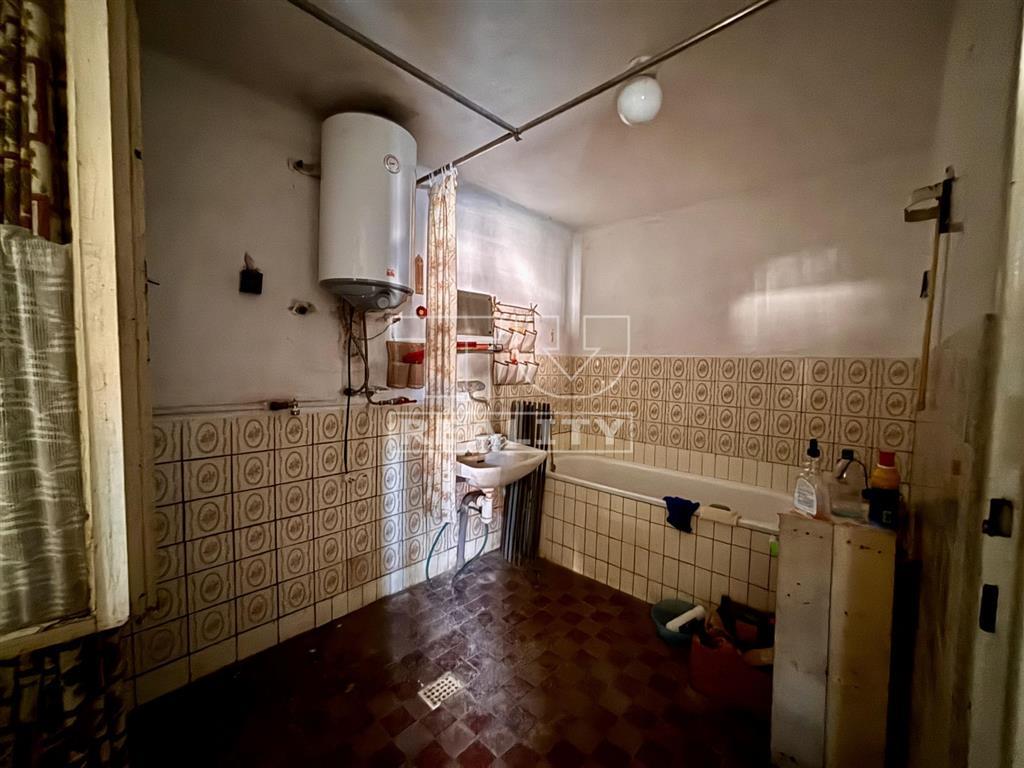 Na predaj starší dom Ludanice - 7