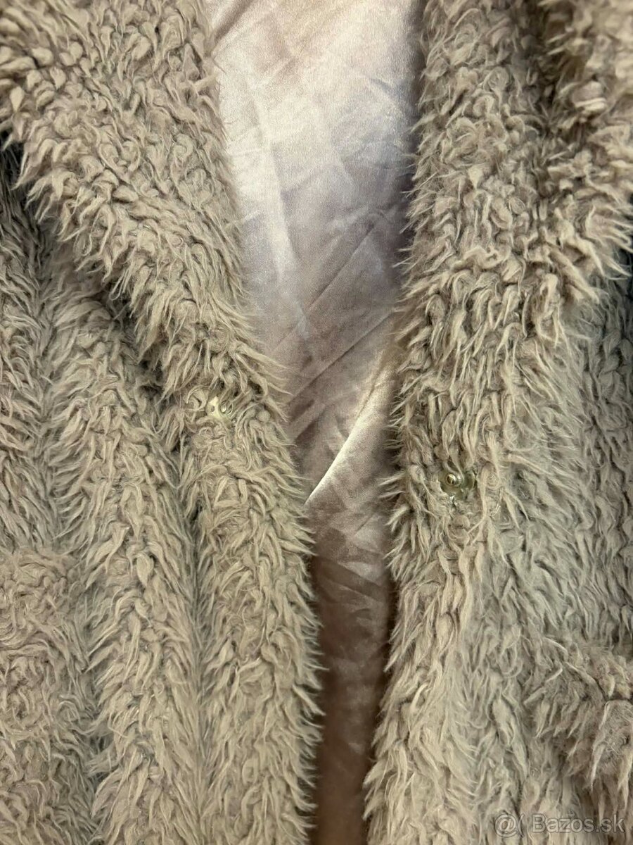 Šedý huňatý kabátik - 7