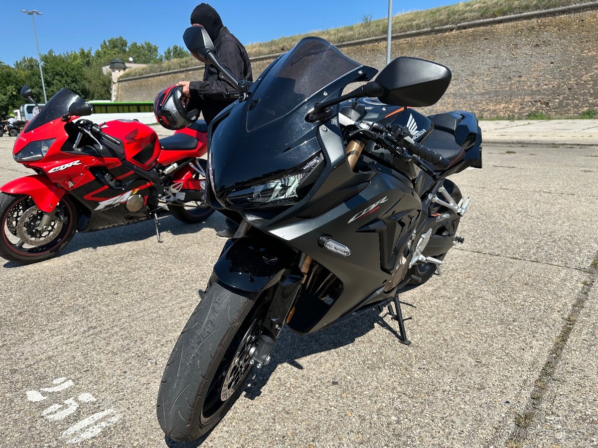 Honda cbr650r - 7